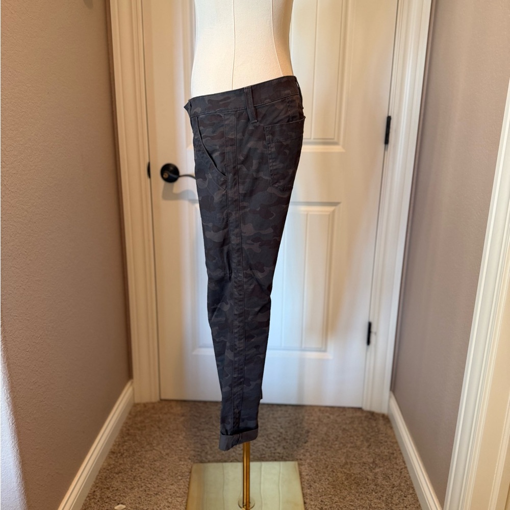 GAP Brown Camouflage Pants - Picture 3 of 5